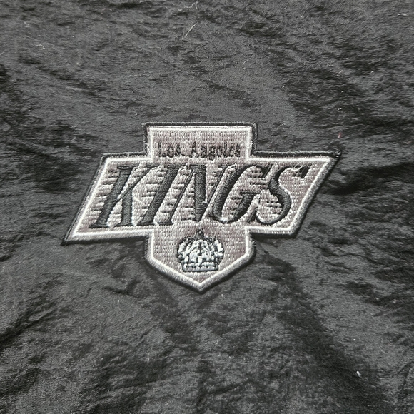 Vintage 90s LA Kings Pace Setter zip-up jacket. Great condition. Mens xl - Picture 4 of 12